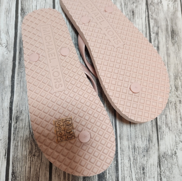 Michael Kors sandals NWOT - Picture 6 of 7